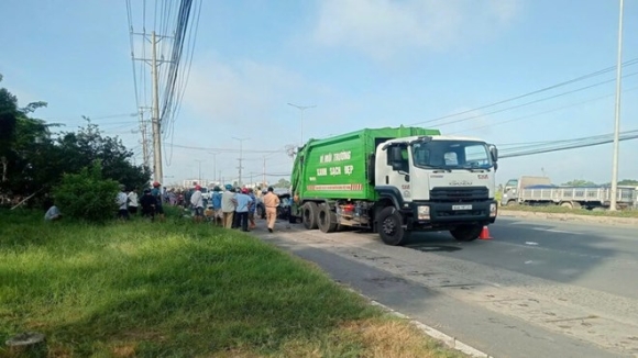 3 Oto Tong Xe Rac Dung Ben Duong Khien 2 Nguoi Tu Vong