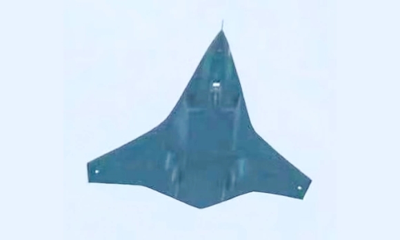 1 Xuat Hien Anh Tiem Kich Khong Canh Duoi Moi Cua Trung Quoc