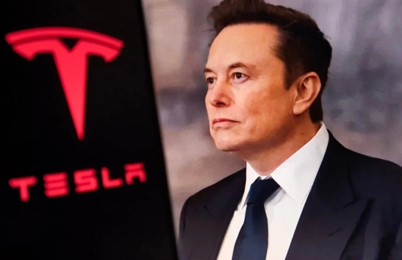 1 Ban Xe O To E Am Elon Musk Cho Tesla Chuyen Huong Sang Ban Dien Cho Cac Ho Gia Dinh