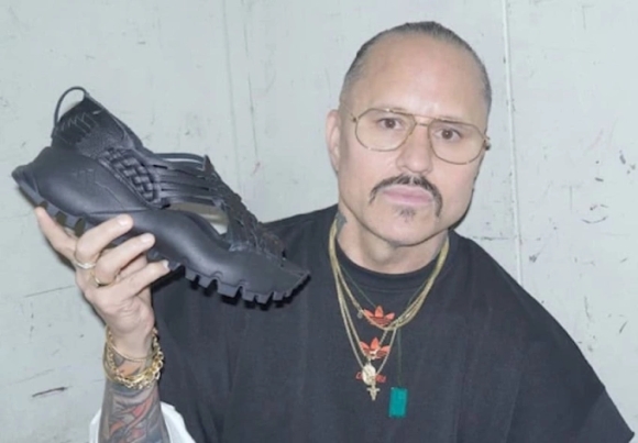 1 Mau Giay Khien Adidas Phai Xin Loi Mexico Vi Chiem Doat Van Hoa