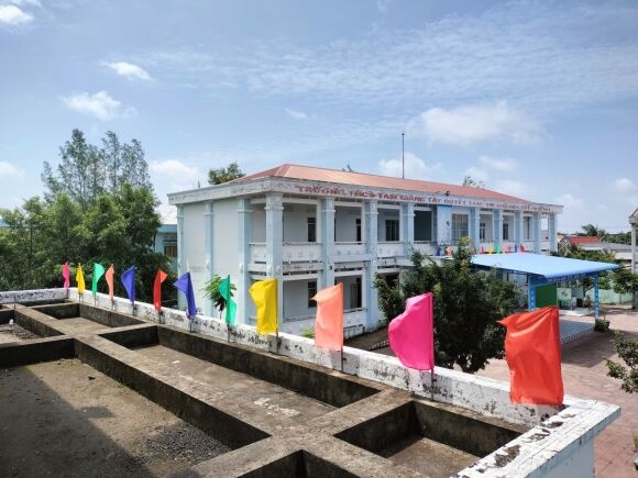 10 7 Nam Tu Vi Tham O 10 Trieu Can Canh San Pham Day Hieu Truong Vao Vong Lao Ly