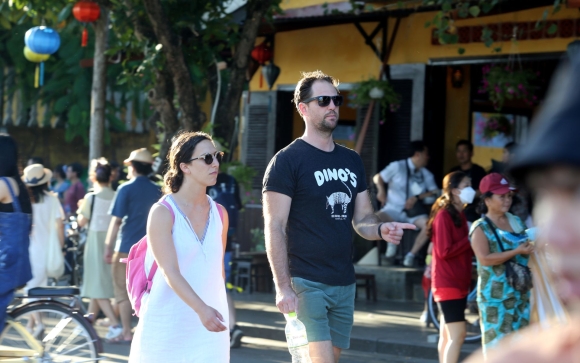 1 Viet Nam Mien Thi Thuc 45 Ngay Cho Cong Dan 12 Nuoc Chau Au Don Bay Thuc Day Du Lich But Toc