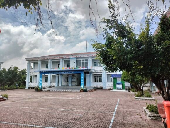 3 7 Nam Tu Vi Tham O 10 Trieu Can Canh San Pham Day Hieu Truong Vao Vong Lao Ly