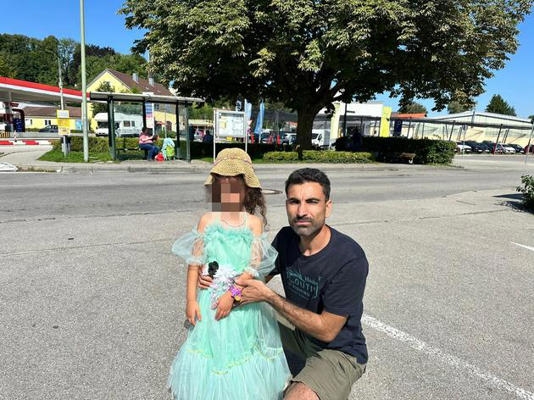 1 Khach Di Xe Buyt Goi Dien Thoai Bi Duoi Tai Xe Goi Canh Sat Phien Ban Cua Hanh Khach Va Su That