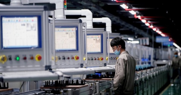 Trung Quốc tìm ra cách làm "siêu pin": Xe điện giờ đi xa hơn 1.000km, vượt cả xe xăng?