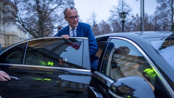 1 Chinh Phu Duc Bi Chi Trich Vi Xe Gian Cong Vu Khong Than Thien Voi Moi Truong