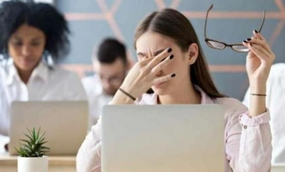 1 4 Dau Hieu Bat Thuong O Doi Mat Canh Bao Ung Thu Ma Nhieu Nguoi Thuong Bo Qua