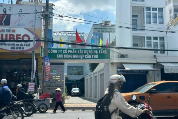 2 Nguyen Bi Thu Can Tho Nop Lai Hang Chuc Nghin Usd Nhan Tu Doanh Nghiep