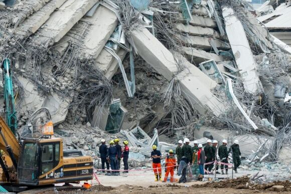 2 Trung Quoc Sap Cau Song Hoang Ha Do China Railway Thi Cong It Nhat 12 Nguoi Chet