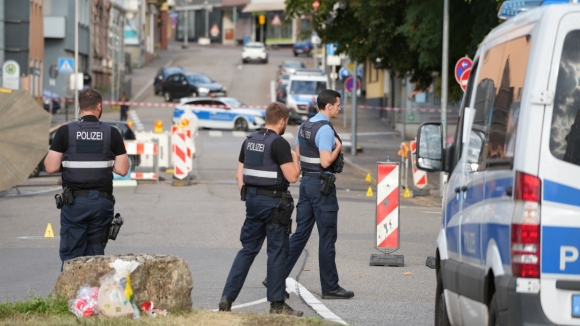 1 Nghi Pham 18 Tuoi Ban Tu Vong Canh Sat O Volklingen 6 Phat Dan Khi Nan Nhan Da Guc Nga