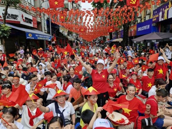 1 Tang Moi Nguoi Dan 100000 Dong An Tet Doc Lap Dip Quoc Khanh 2 9