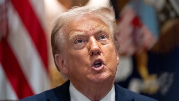 1 Trump Tim Cach Hop Phap Hoa Viec Ap Thue Qua Toa An Toi Cao Vi Loi Ich Quoc Gia