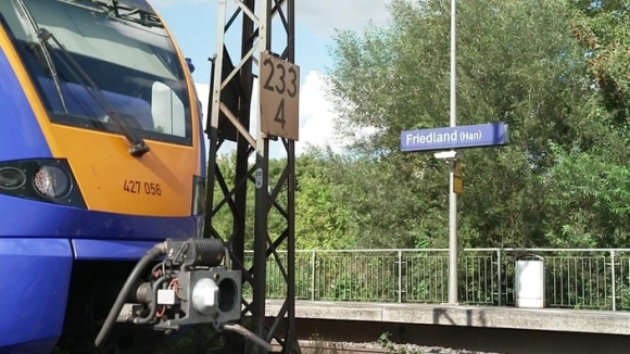 2 Gia Dinh Nan Nhan 16 Tuoi Bi Day Xuong Tau O Duc Nhan Gan 24000 Euro Quyen Gop Nghi Pham Nguoi Iraq Sap Bi Truc Xuat