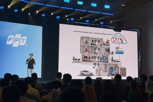 2 Fpt Dua Internet 10gbps Den Nguoi Dung Viet Nam