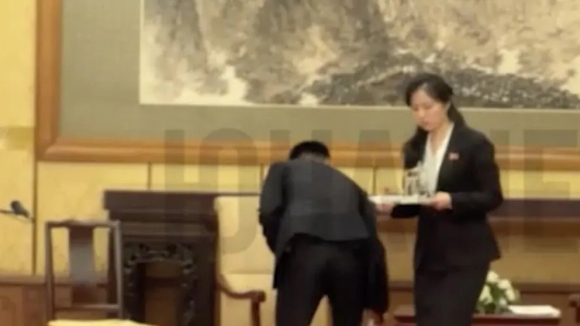 2 Bi Kich Dong Chi Kim Jong Un Putin Lo So Bi Thu Thap Adn Trieu Tap Mat Vu Don Dep Dau Vet Tai Bac Kinh