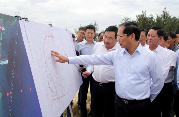 2 Bo Chinh Tri Co Cau Lai Nganh Dien De Nguoi Dan Duoc Lua Chon Don Vi Cung Cap