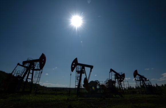 2 Ong Trump Yeu Cau Chau Au Ngung Mua Dau Cua Nga Va Gay Suc Ep Len Trung Quoc