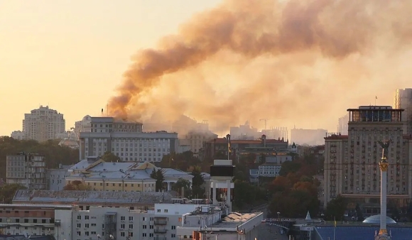 2 Nga Tan Cong Quy Mo Lon Khap Ukraine It Nhat 11 Nguoi Chet 75 Nguoi Bi Thuong Lan Dau Nham Vao Toa Nha Chinh Phu