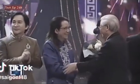 4 Phong Trao Dau To Sao Bong Tro Nen Ram Ro Tren Truyen Thong