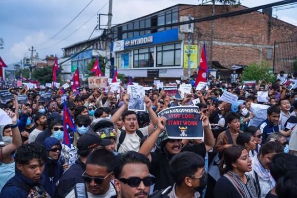 1 Lan Song Phan No Cua Cong Chung O Nepal Chuyen Gi Dang Xay Ra