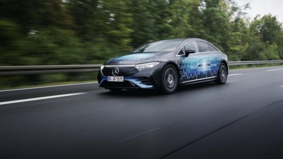 2 Mercedes Eqs Dat 1205 Km Voi Pin The Ran Mo Ra Ky Nguyen Moi Cho Xe Dien