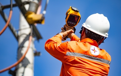 1 Cu Ba U80 Song Don Than Soc Voi Hoa Don Dien Hon 12 Trieu Dong Vao Thang 82025