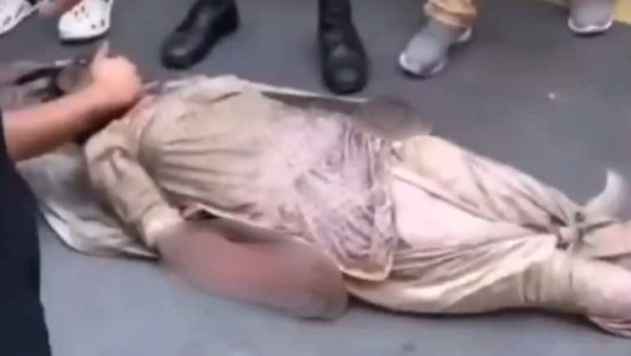 1 Vo Cuu Thu Tuong Nepal Tu Vong Do Nha Rieng Bi Phong Hoa Giua Bieu Tinh