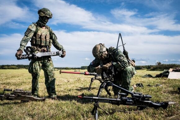 1 Bat Luc Truoc Vu Khi Re Tien Cua Nga Nato Phoi Bay Tu Huyet Phong Khong