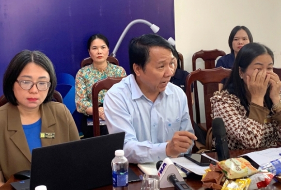 1 May Tan Soi Laser Hong Nhung Van Phau Thuat Cho 500 Benh Nhan Giam Doc Vien Bat Khoc Giai Bay