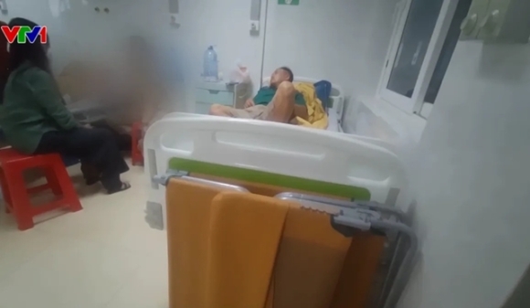 3 May Tan Soi Laser Hong Nhung Van Phau Thuat Cho 500 Benh Nhan Giam Doc Vien Bat Khoc Giai Bay