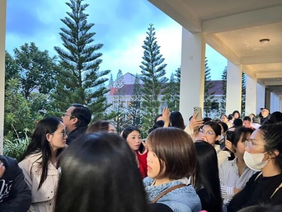 3 Vu Thong Tin Thuc Pham Ban Vao Truong Hoc Nghe Hieu Truong Noi Phu Huynh Day Song