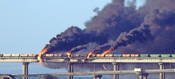 2 Ngu Loi Khong Nguoi Lai 5 Tan Cua Ukraine Vua Cong Bo So Phan Cau Kerch Da Duoc Dinh Doat