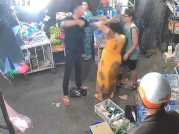 1 Cong An Lam Viec Voi Thanh Nien Vua Danh Thai Phu Vua Noi Biet Tao La Ai Khong