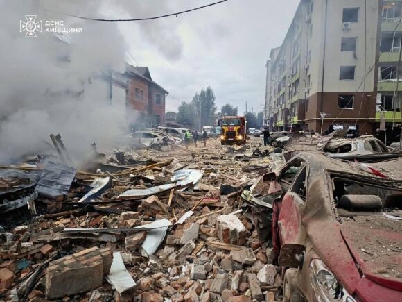 1 Ukraine Kien Cuong Doi Mat Dem Kinh Hoang Toi Ac Nga Va Su Phan No Toan Cau