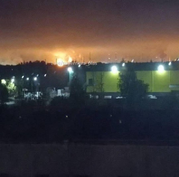 1 Ukraine Chuyen Huong Tan Cong Tu Nha May Loc Dau Den Cac Gieng Khai Thac Dau Cua Nga