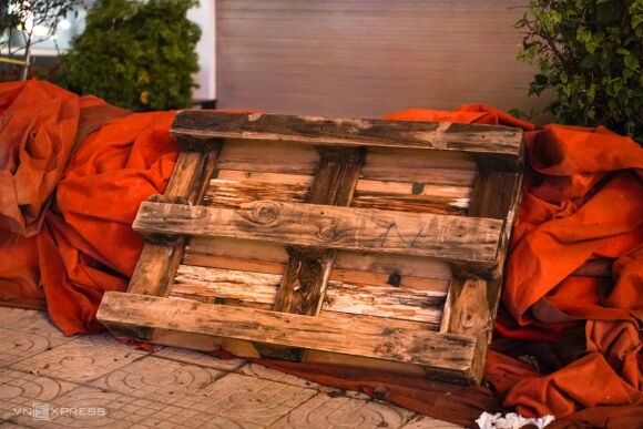 5 Lo Tai Ngap Nguoi Ha Noi Dap Dap Dung Tam Chan Truoc Nha