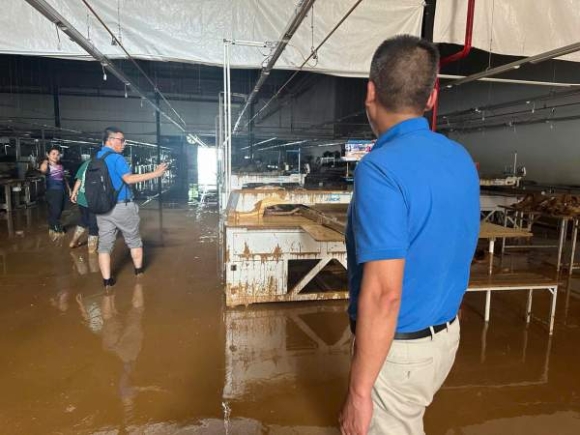2 O To Ngap Nuoc La Liet O Vung Bao Lu Cac Hang Bao Hiem Chi Tra Ra Sao
