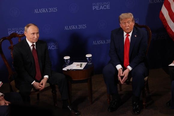 1 Tiet Lo Chi Tiet Vu Tong Thong Trump Gian Doi Huy Ngang Cuoc Hop Thuong Dinh Voi Putin Tai Alaska Nam 2025