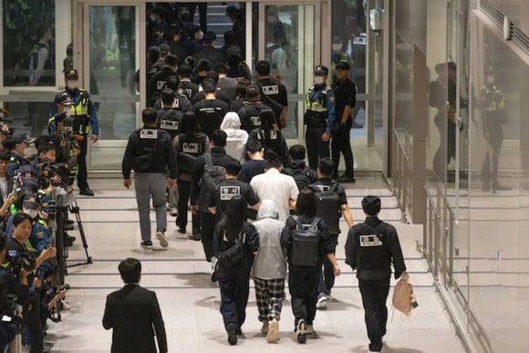 1 Ro Tin Nguoi Han Den Dai Su Quan O Campuchia Cau Cuu Nhung 8h Moi Mo Cua Seoul Len Tieng