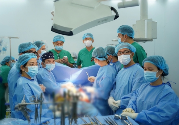 Lần đầu tiên, Bệnh viện Thống Nhất ghép tim thành công từ người cho chết não