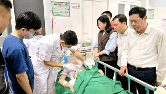 1 Vu Tan Cong Nhieu Nguoi O Benh Vien San Nhi Nghe An Cac Nan Nhan Da Qua Con Nguy Kich