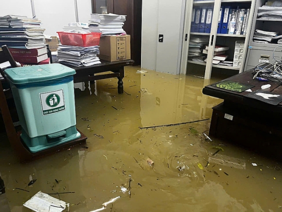 3 Benh Vien Hue Ngap Sau Benh Nhan Duoc Di Doi Khan Cap