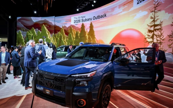 Thêm 1 hãng ô tô Nhật từ bỏ giấc mơ xe điện, quay về làm hybrid