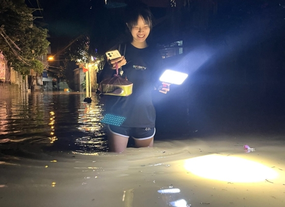 5 Dong Loat Xa Lu Kem Mua Lon Phia Tay Nha Trang Ngap Menh Mong Nguoi Dan Nhan Tin Nho Cuu Gium