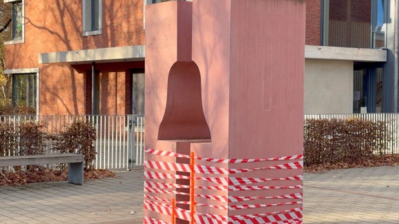 1 Qua Chuong 300kg Bi An Tro Ve Sau Khi Bi Ban Cho Bai Phe Lieu O Duc