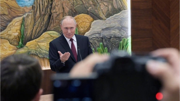 1 Putin Khoe Chien Cong Tai Mot Thanh Pho Komsomolsk Khong Ton Tai Tren Ban Do