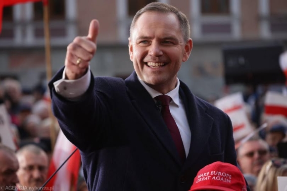 1 Toa An Hien Phap Ba Lan Cam Dang Cong San Chuong Trinh Va He Tu Tuong Vi Pham Hien Phap