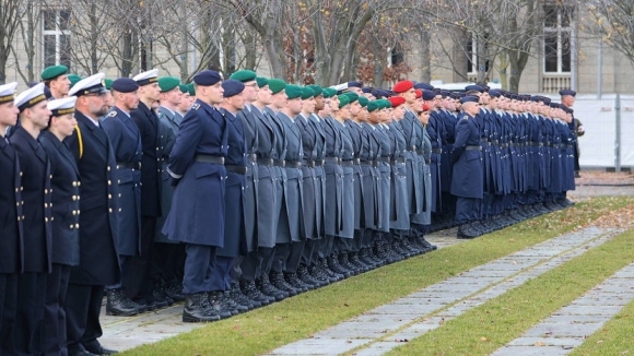 1 Quoc Hoi Duc Thong Qua Luat Cai Cach Nam Gioi 18 Tuoi Phai Kiem Tra Nghia Vu Quan Su