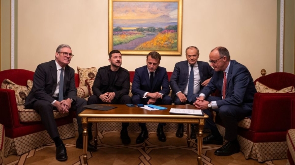 1 Chau Au Hoi Thuc Tong Thong Zelenskyy Dung Chap Nhan Thoa Thuan Rut Quan Khoi Donbas Neu Thieu Cam Ket An Ninh Tu My