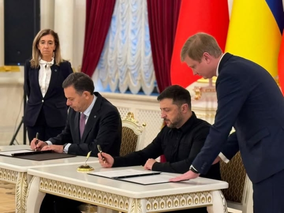 1 Ukraine Va Bo Dao Nha Ky Ket Hop Tac Chien Luoc Day Manh San Xuat Drone Hai Quan